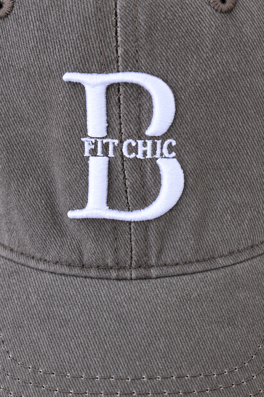 Bougie Fit Chic Logo Cap — studio view 5